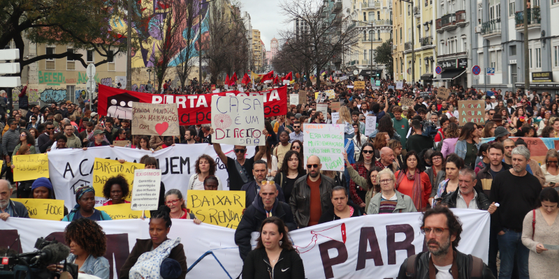 Abril começa com a força das ruas, unidas pelo direito à habitação