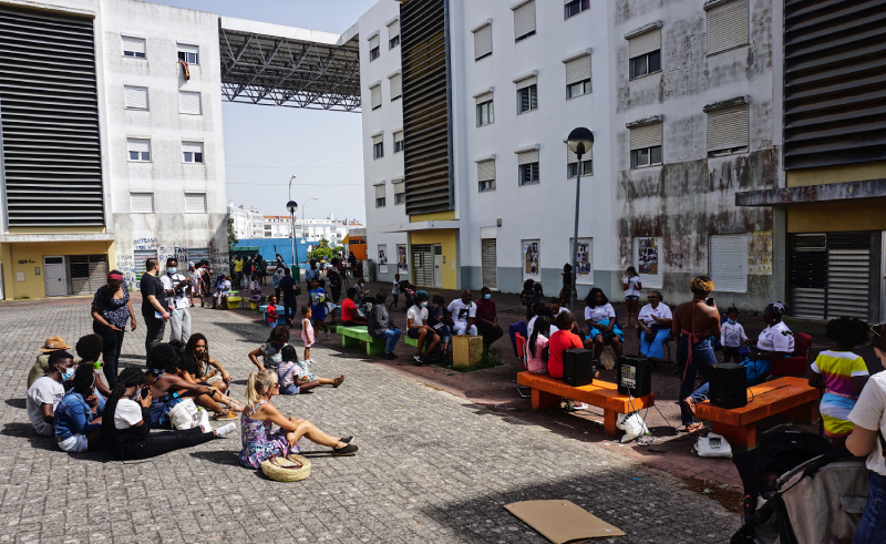 Despejos sem lei: carta expõe abusos na gestão da habitação pública na Amadora